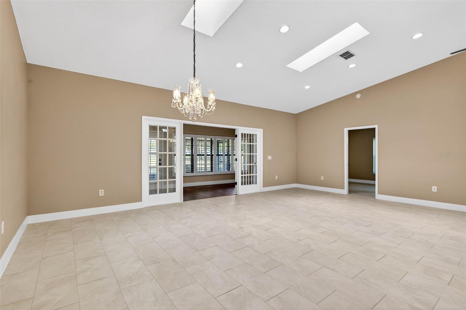 Image 8 of 48 For 6535 Brentwood Drive