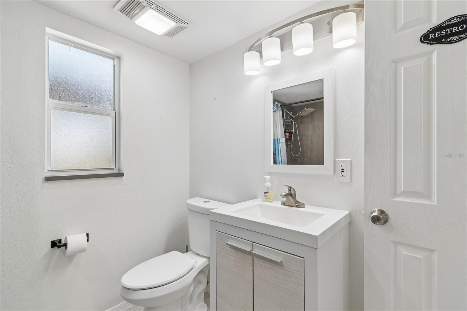 Image 31 of 68 For 8043 124th Street