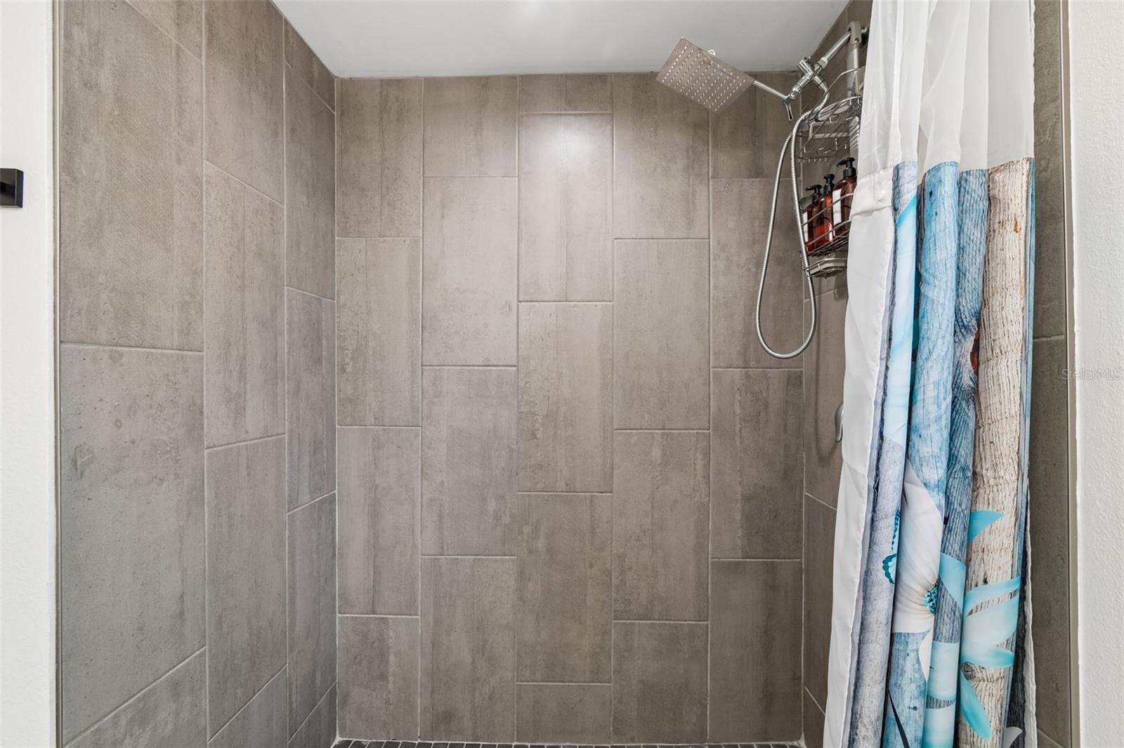 Image 33 of 68 For 8043 124th Street