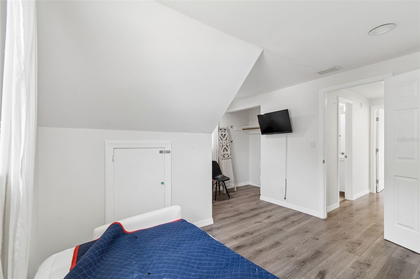 Image 42 of 68 For 8043 124th Street