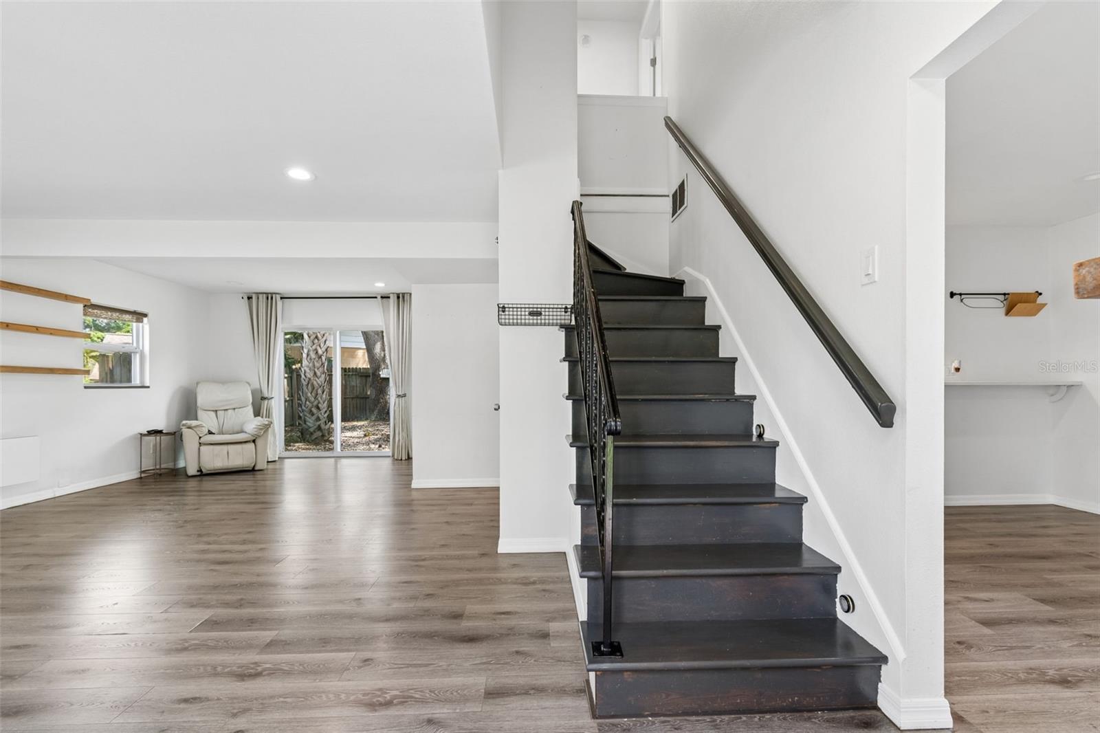 Image 6 of 68 For 8043 124th Street