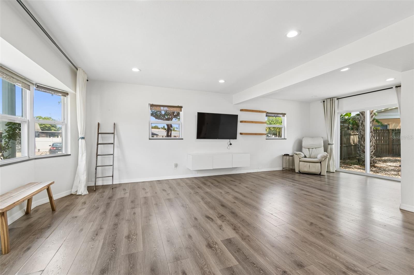Image 7 of 68 For 8043 124th Street