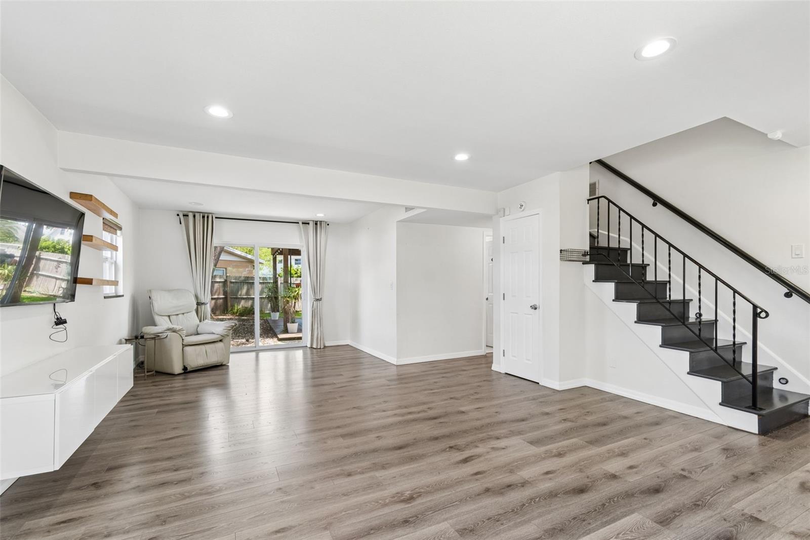 Image 9 of 68 For 8043 124th Street