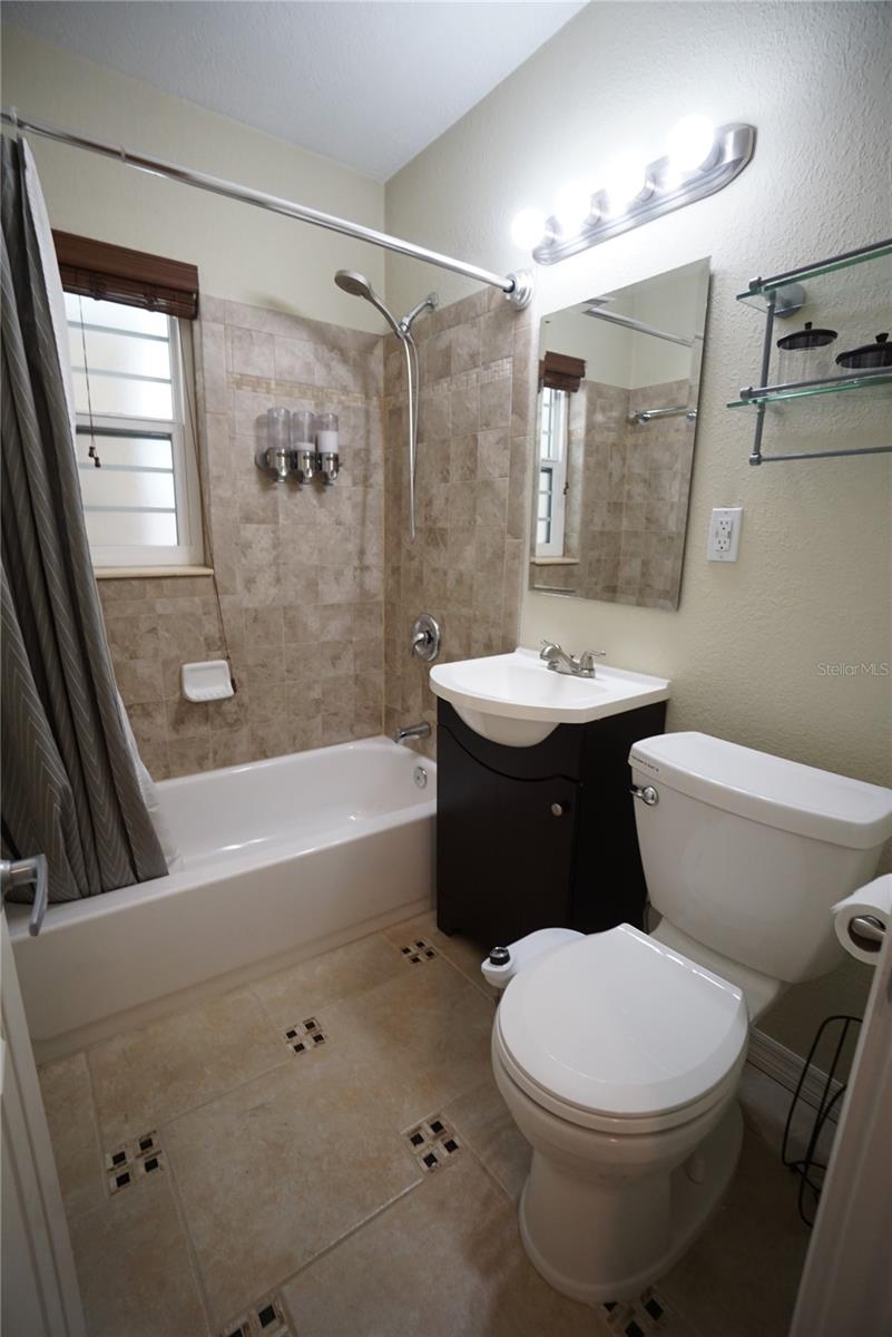 Image 10 of 20 For 3205 Ballast Point Boulevard