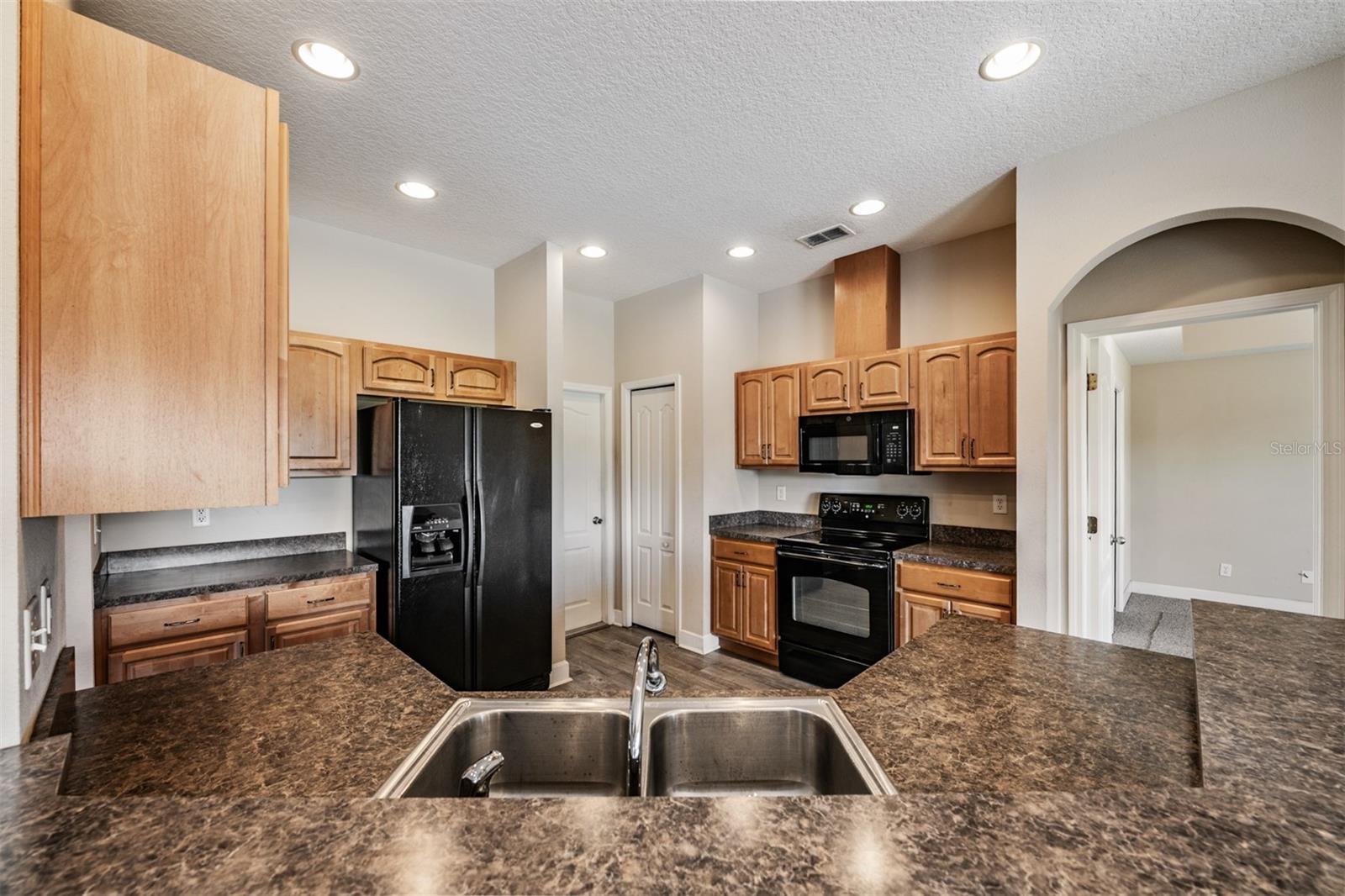 Listing photo id 17 for 17216 Alderman Turner Road