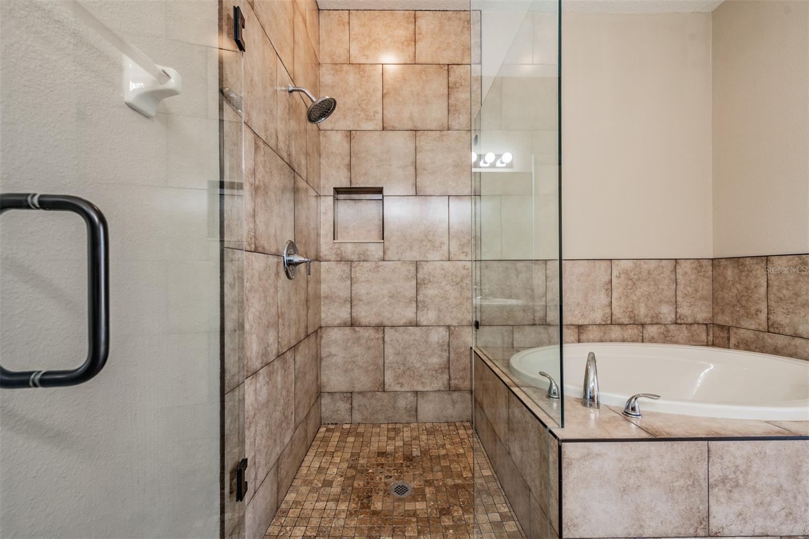 Listing photo id 23 for 17216 Alderman Turner Road