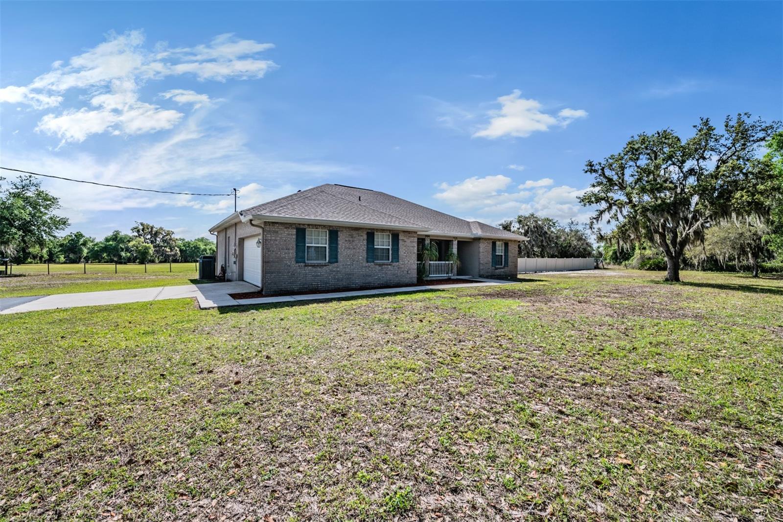 Listing photo id 3 for 17216 Alderman Turner Road