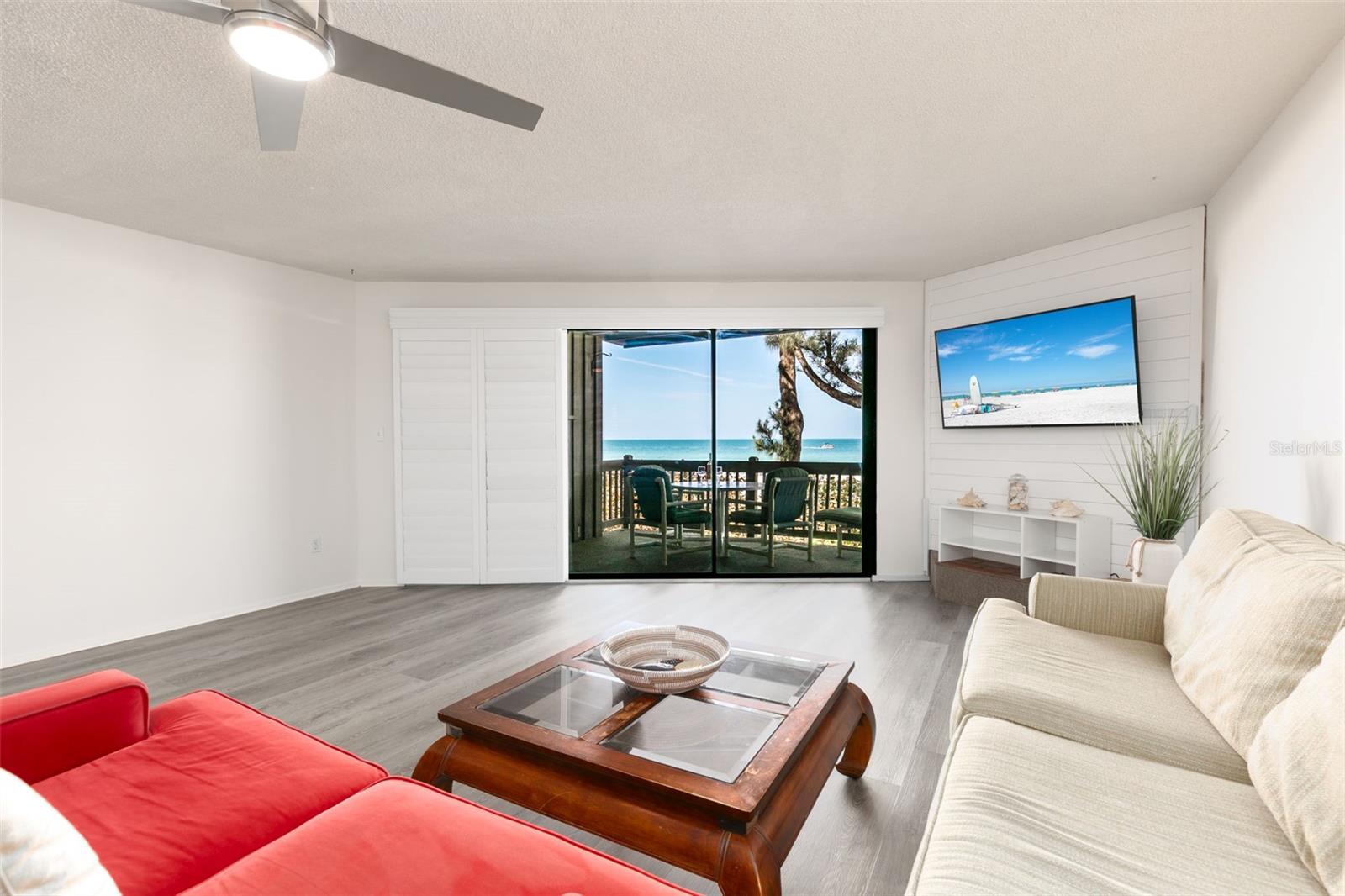 Image 11 of 45 For 19812 Gulf Boulevard 4