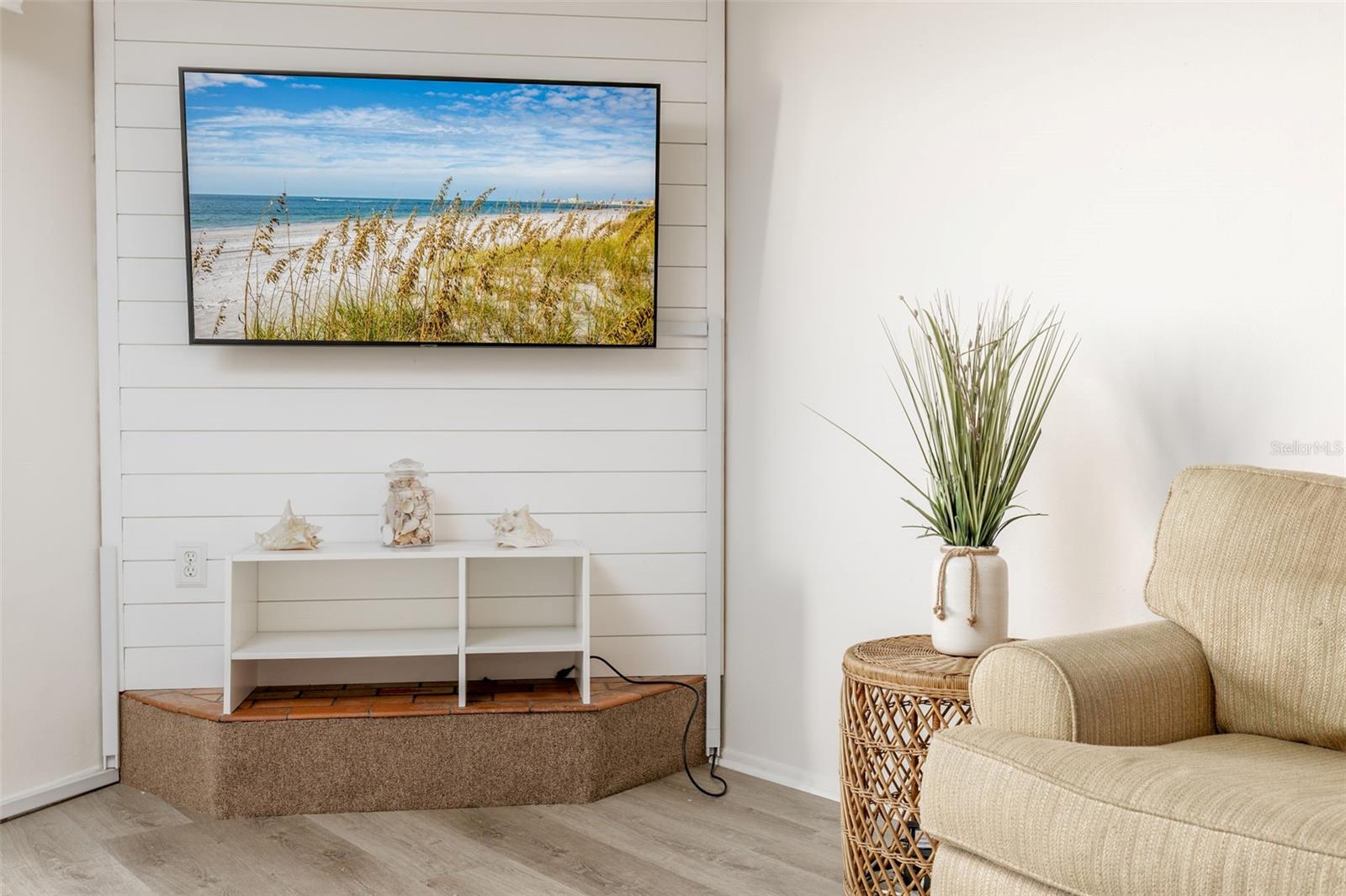 Image 12 of 45 For 19812 Gulf Boulevard 4