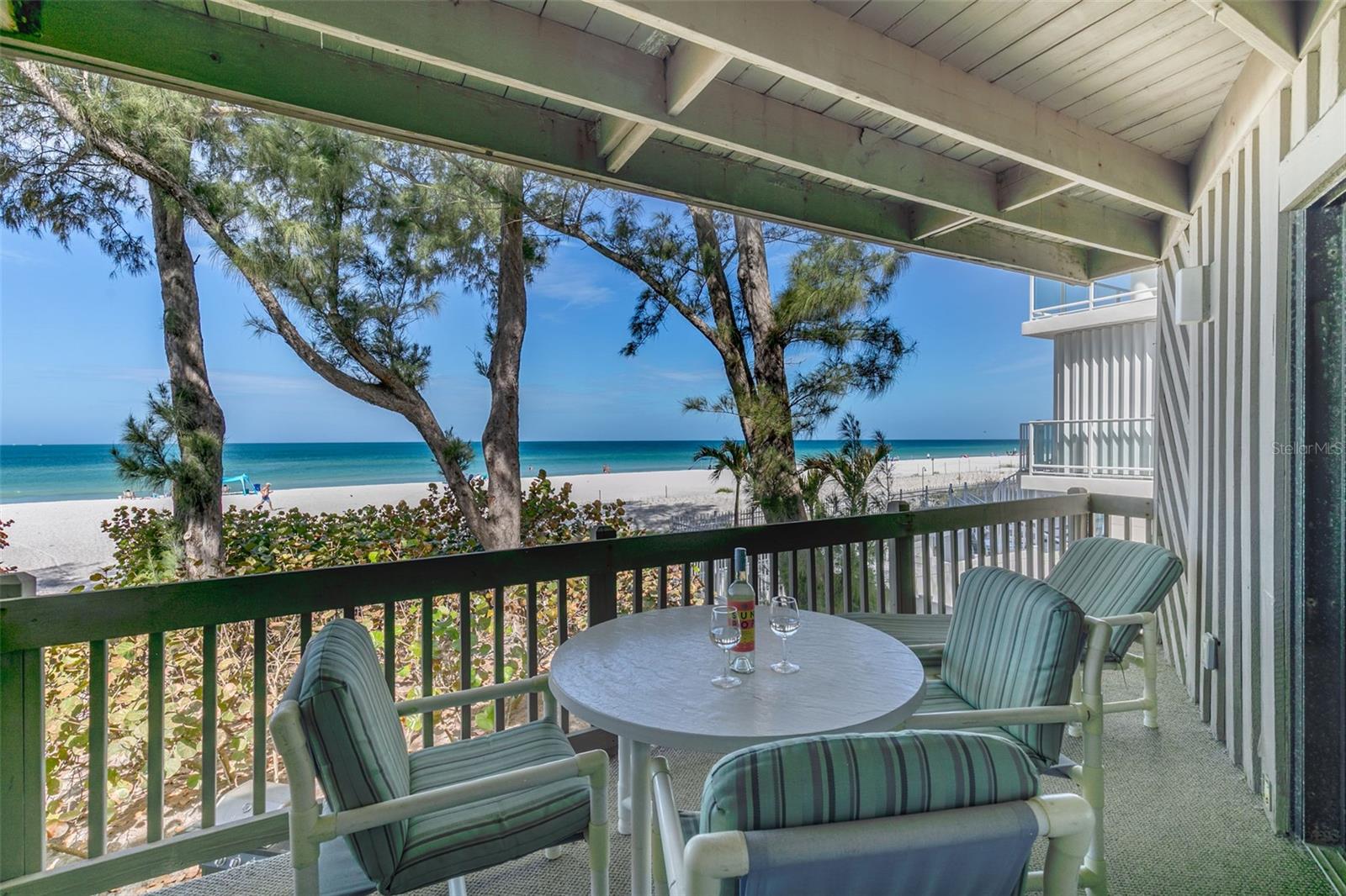 Image 13 of 45 For 19812 Gulf Boulevard 4