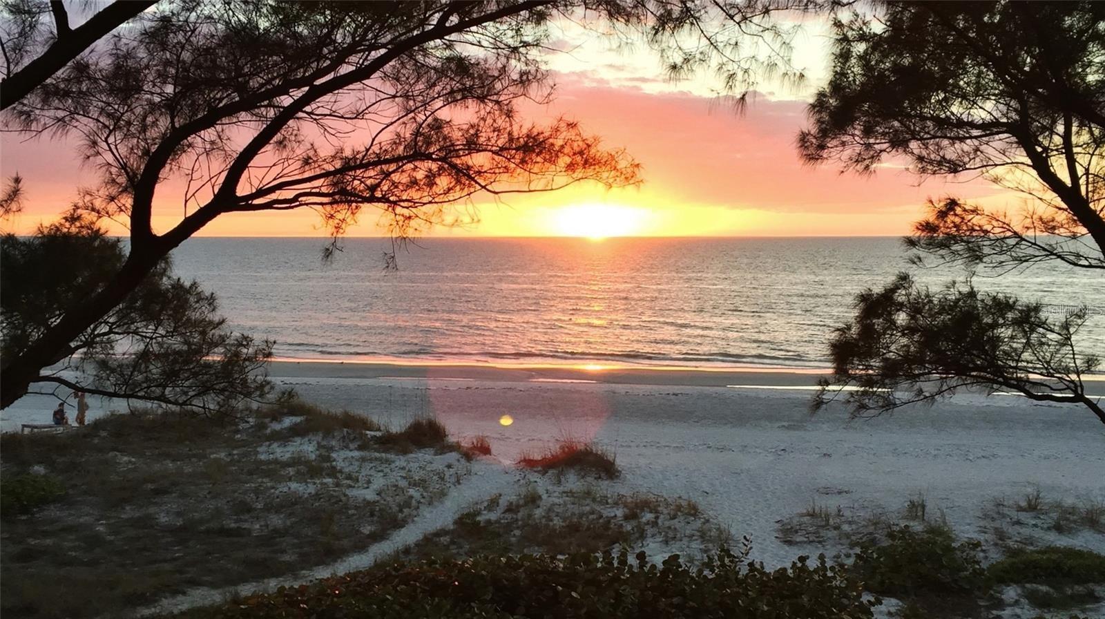 Image 16 of 45 For 19812 Gulf Boulevard 4