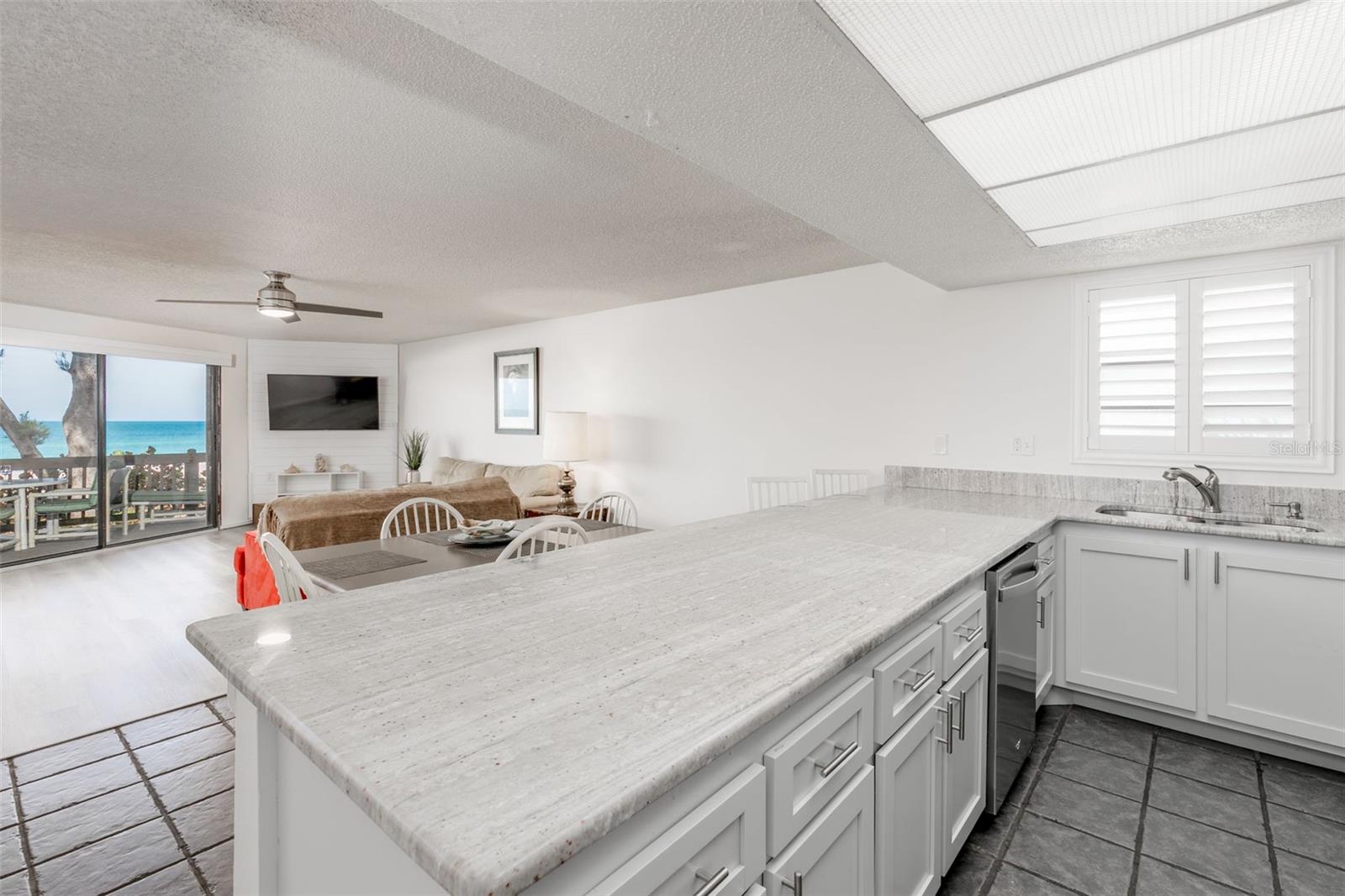 Image 23 of 45 For 19812 Gulf Boulevard 4