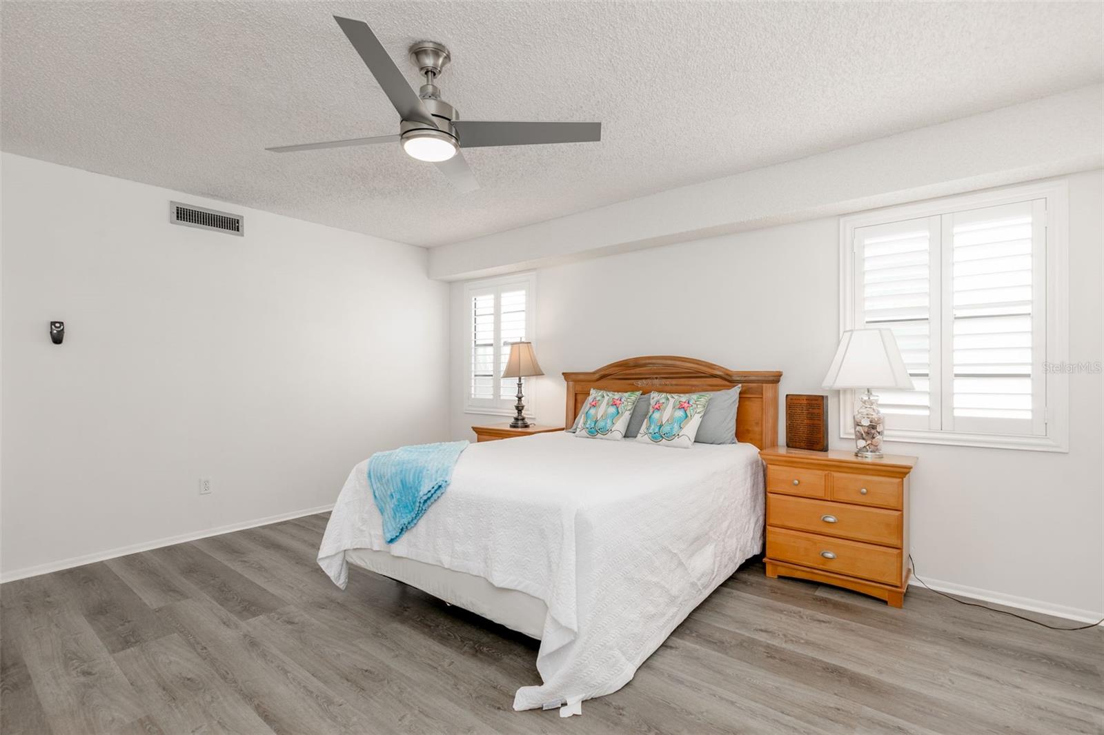 Image 26 of 45 For 19812 Gulf Boulevard 4