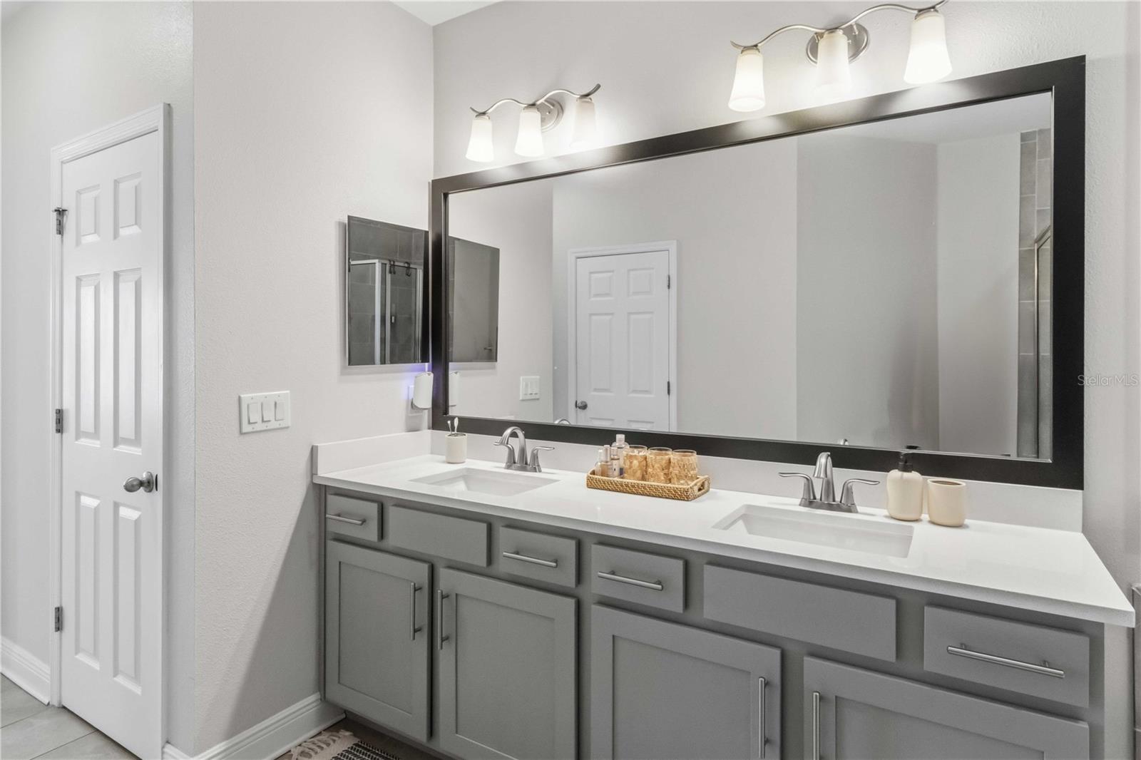 Image 14 of 31 For 9545 Park Village Drive