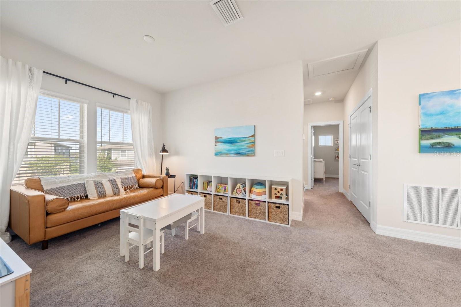 Image 28 of 67 For 11827 Blamey Trail