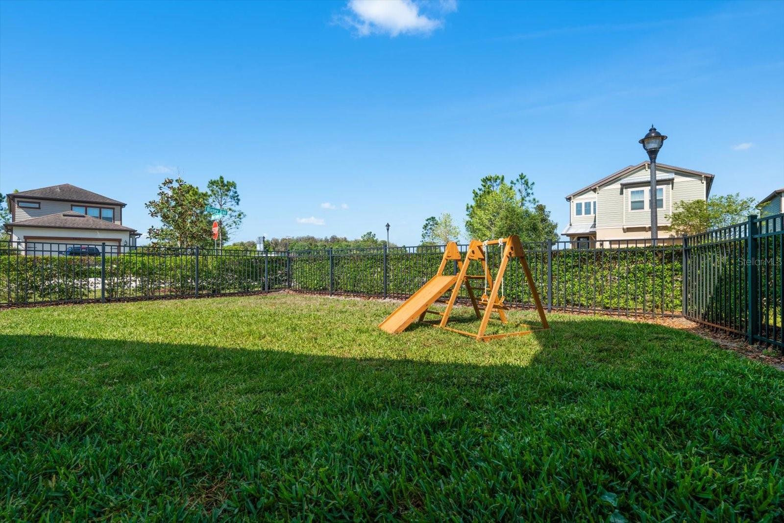 Image 37 of 67 For 11827 Blamey Trail