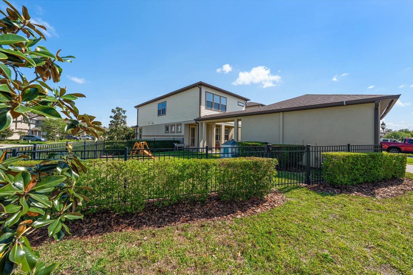 Image 38 of 67 For 11827 Blamey Trail