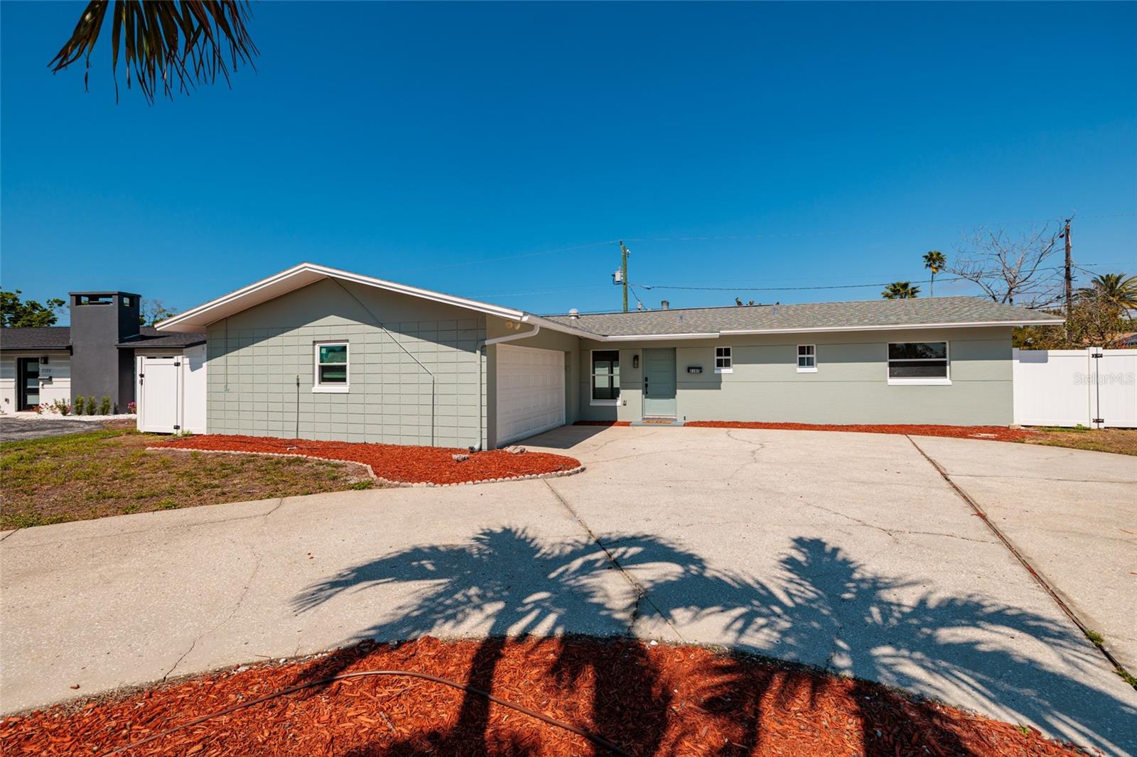 Image 3 of 35 For 2107 Dolphin Boulevard S