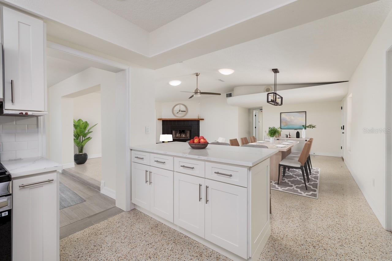 Image 5 of 35 For 2107 Dolphin Boulevard S