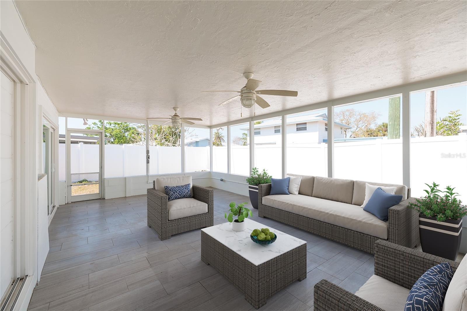 Image 7 of 35 For 2107 Dolphin Boulevard S