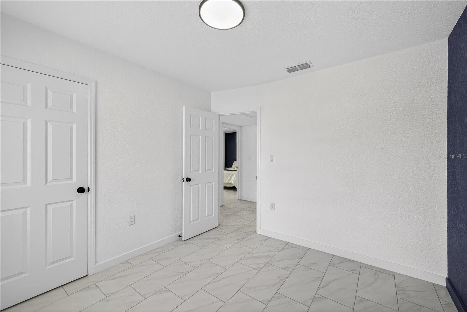 Image 13 of 53 For 7806 Jamaica Street