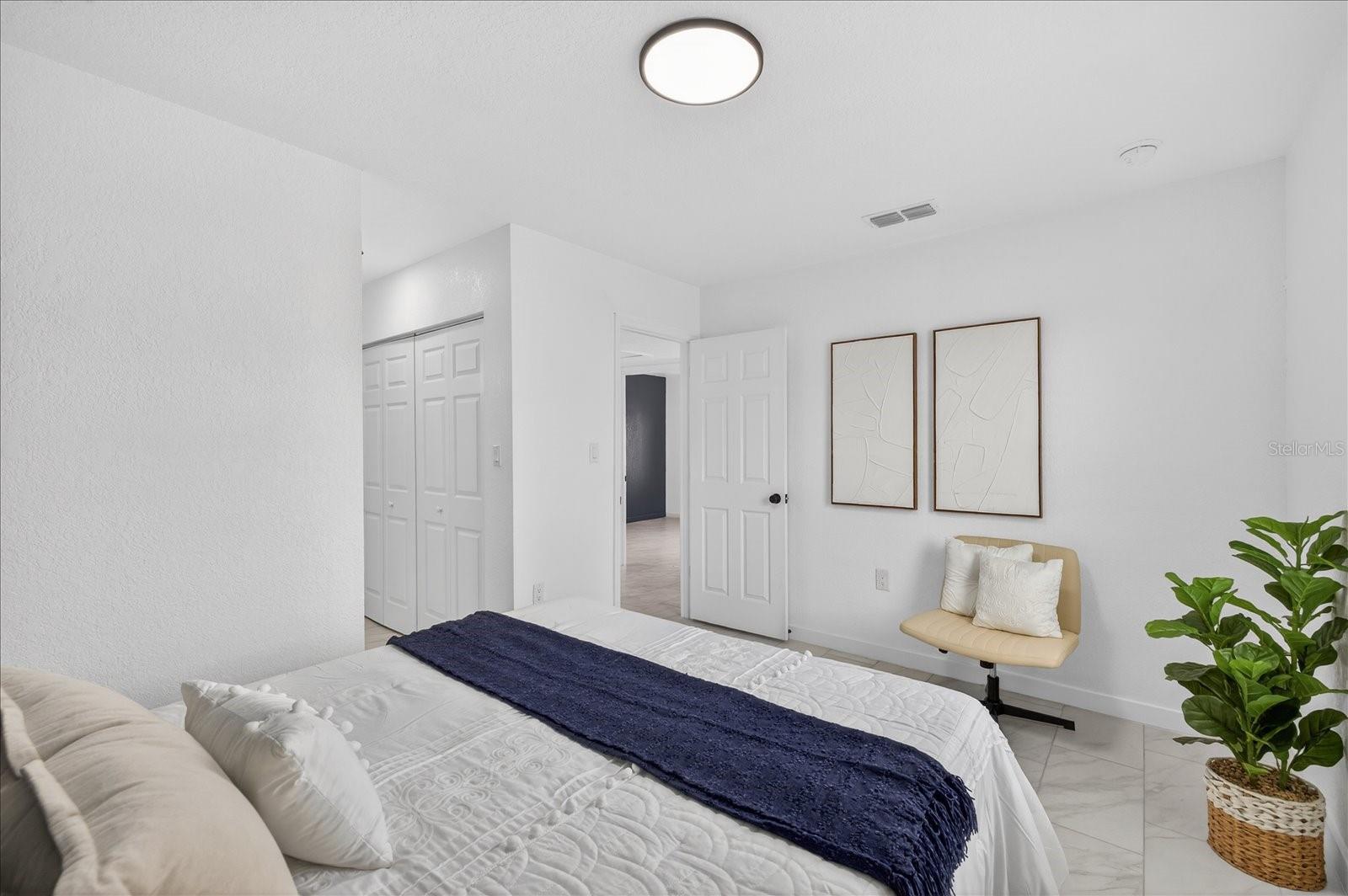 Image 21 of 53 For 7806 Jamaica Street