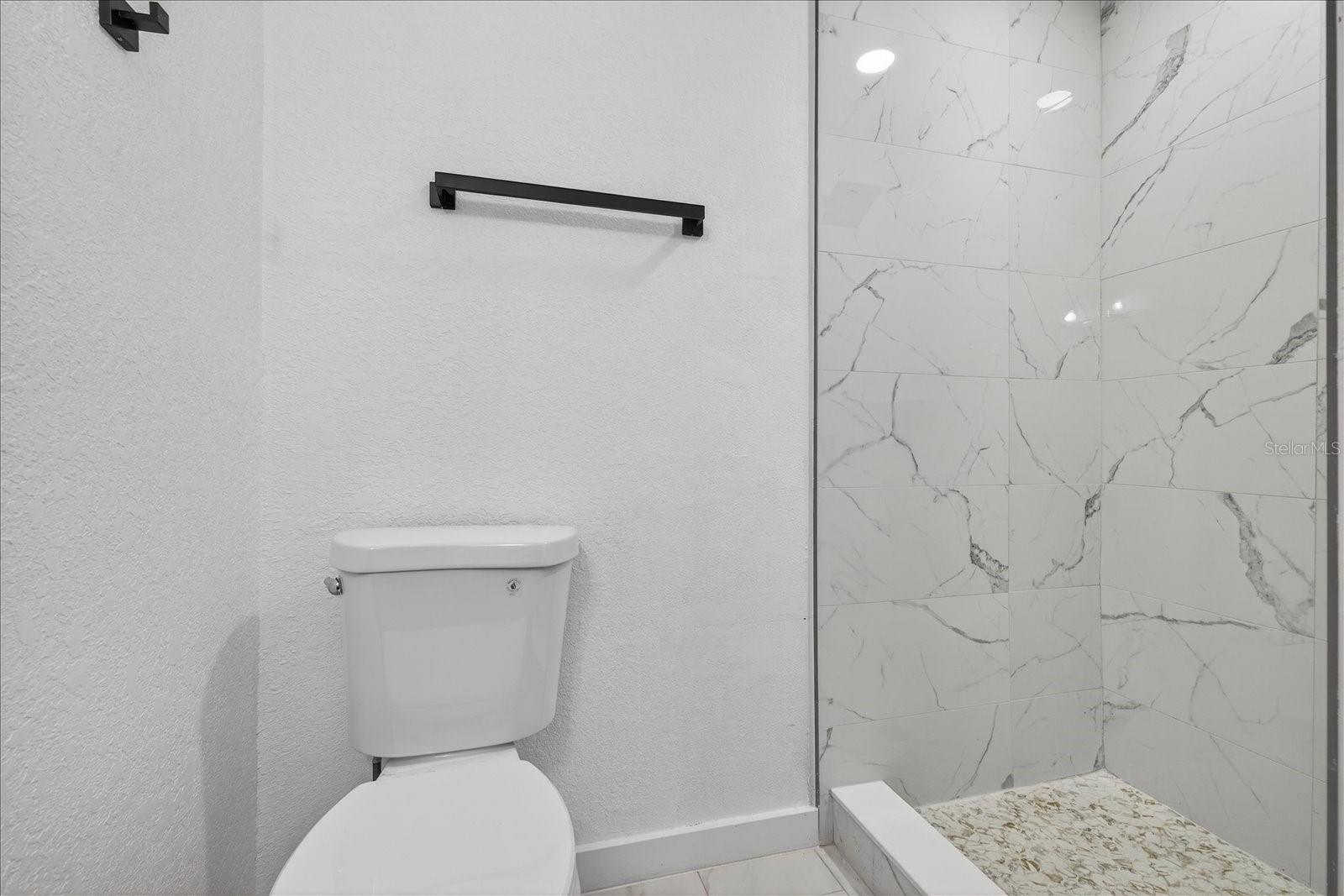 Image 31 of 53 For 7806 Jamaica Street