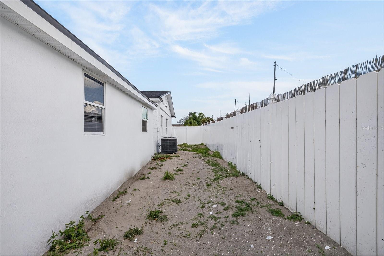 Image 52 of 53 For 7806 Jamaica Street