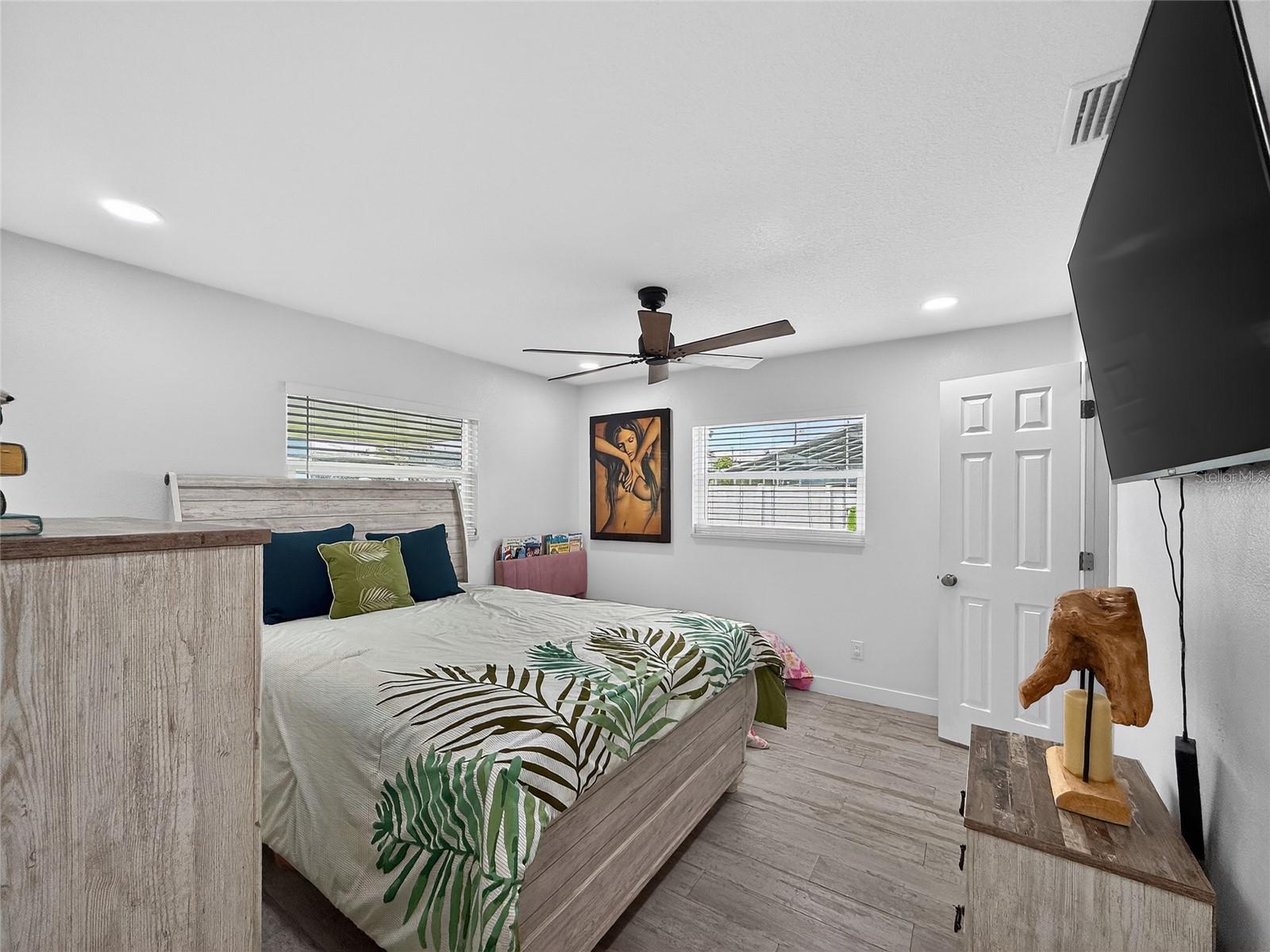 Image 21 of 63 For 2311 Kentucky Avenue