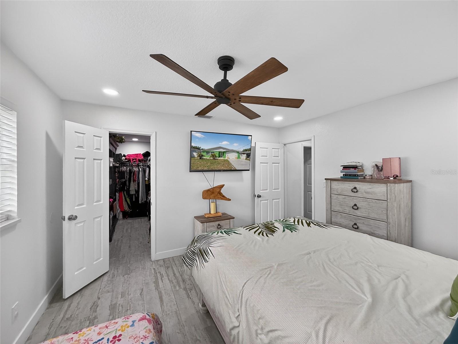 Image 23 of 63 For 2311 Kentucky Avenue