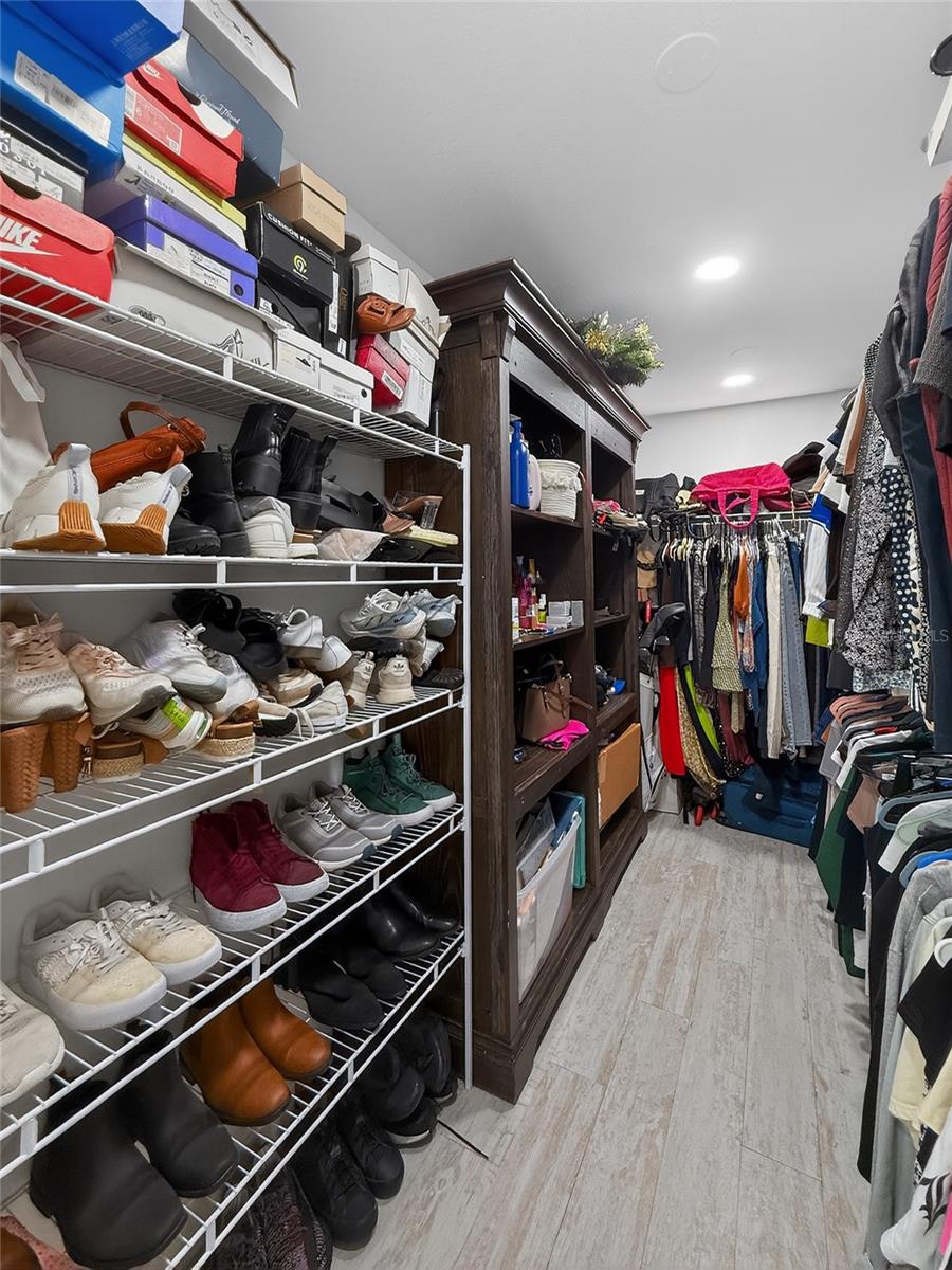 Image 24 of 63 For 2311 Kentucky Avenue