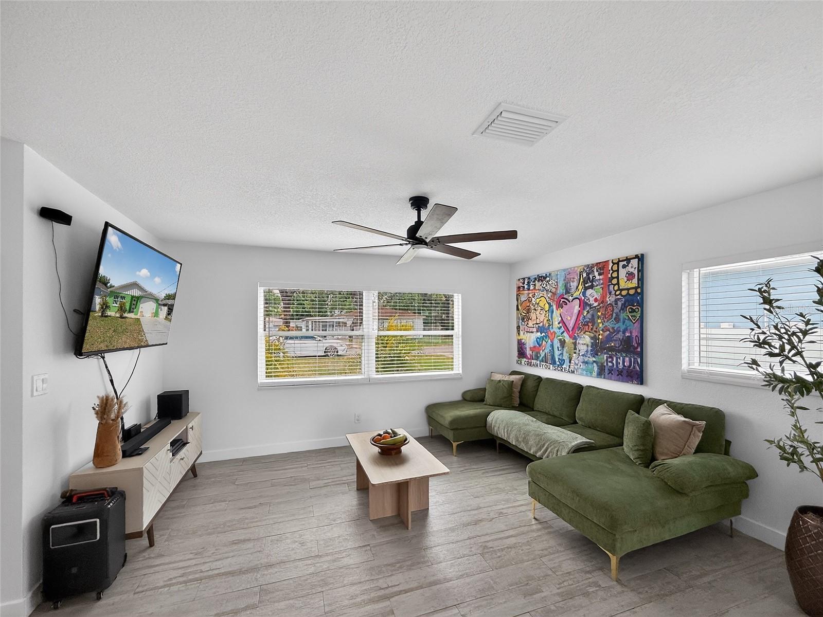 Image 9 of 63 For 2311 Kentucky Avenue