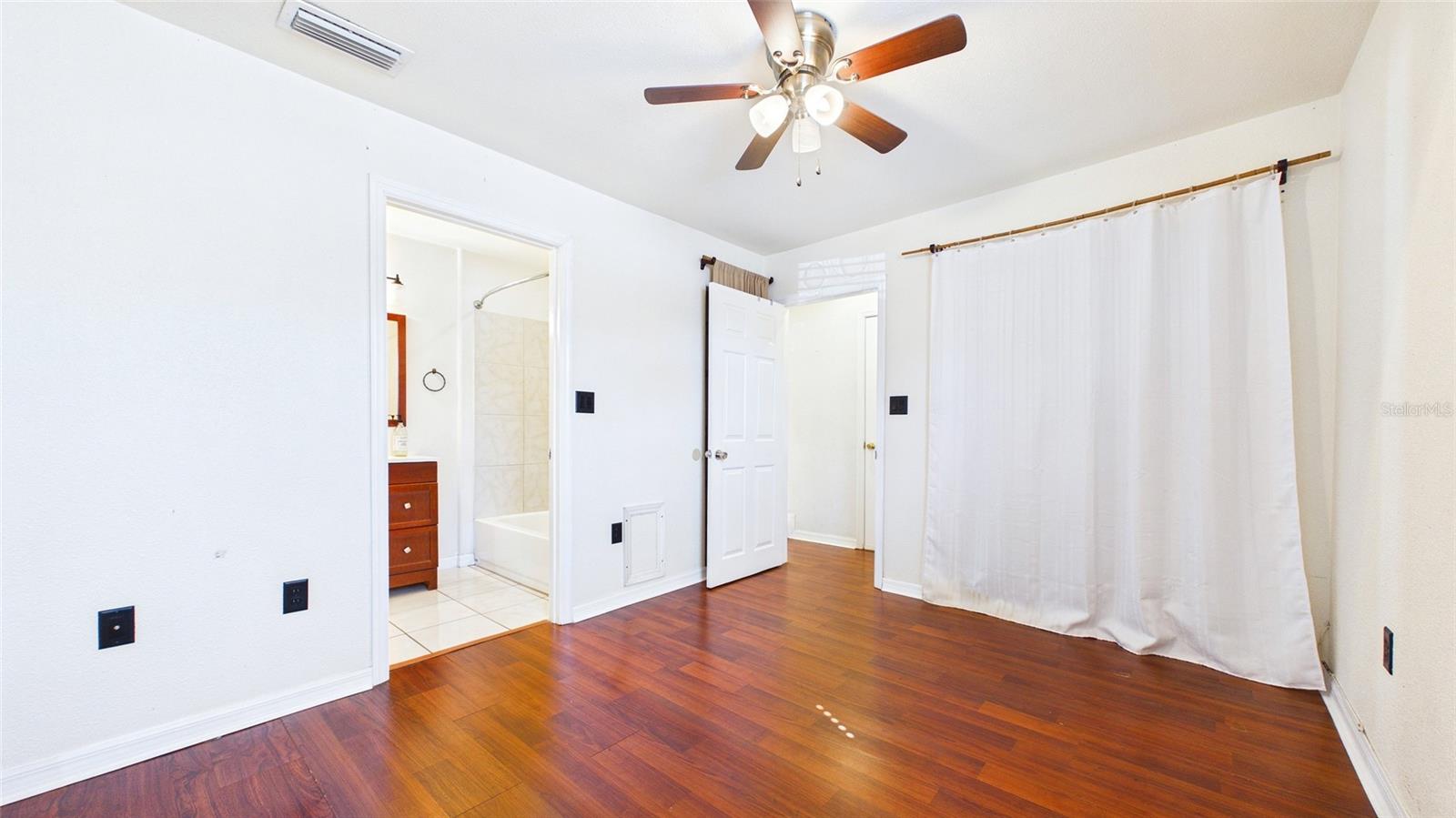 Image 30 of 48 For 6447 17th Place N