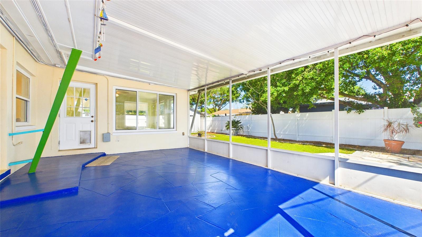 Image 35 of 48 For 6447 17th Place N