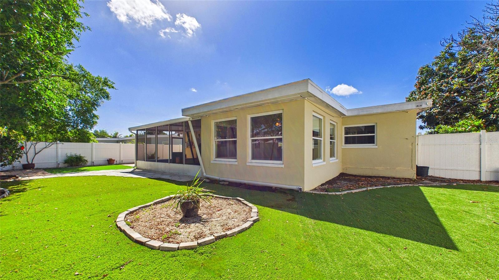 Image 39 of 48 For 6447 17th Place N