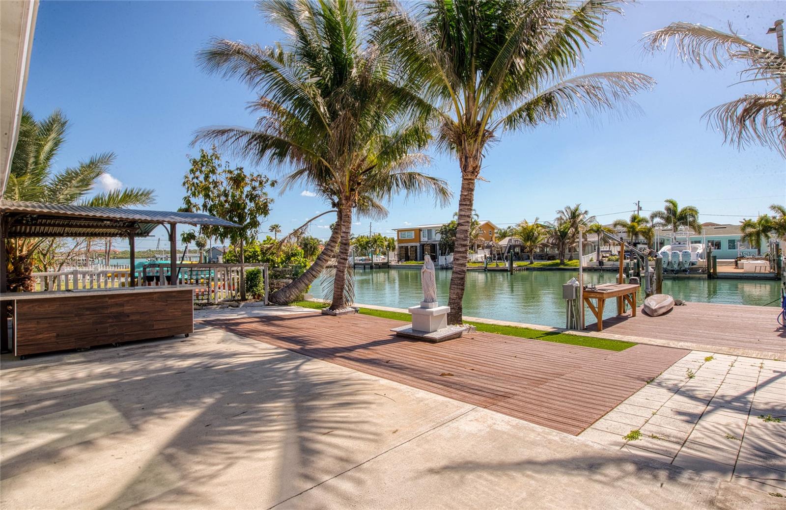 Image 15 of 46 For 551 Crystal Drive