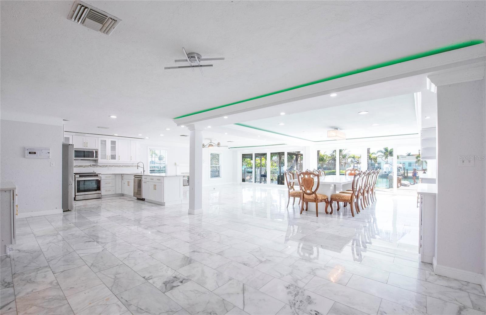 Image 31 of 46 For 551 Crystal Drive