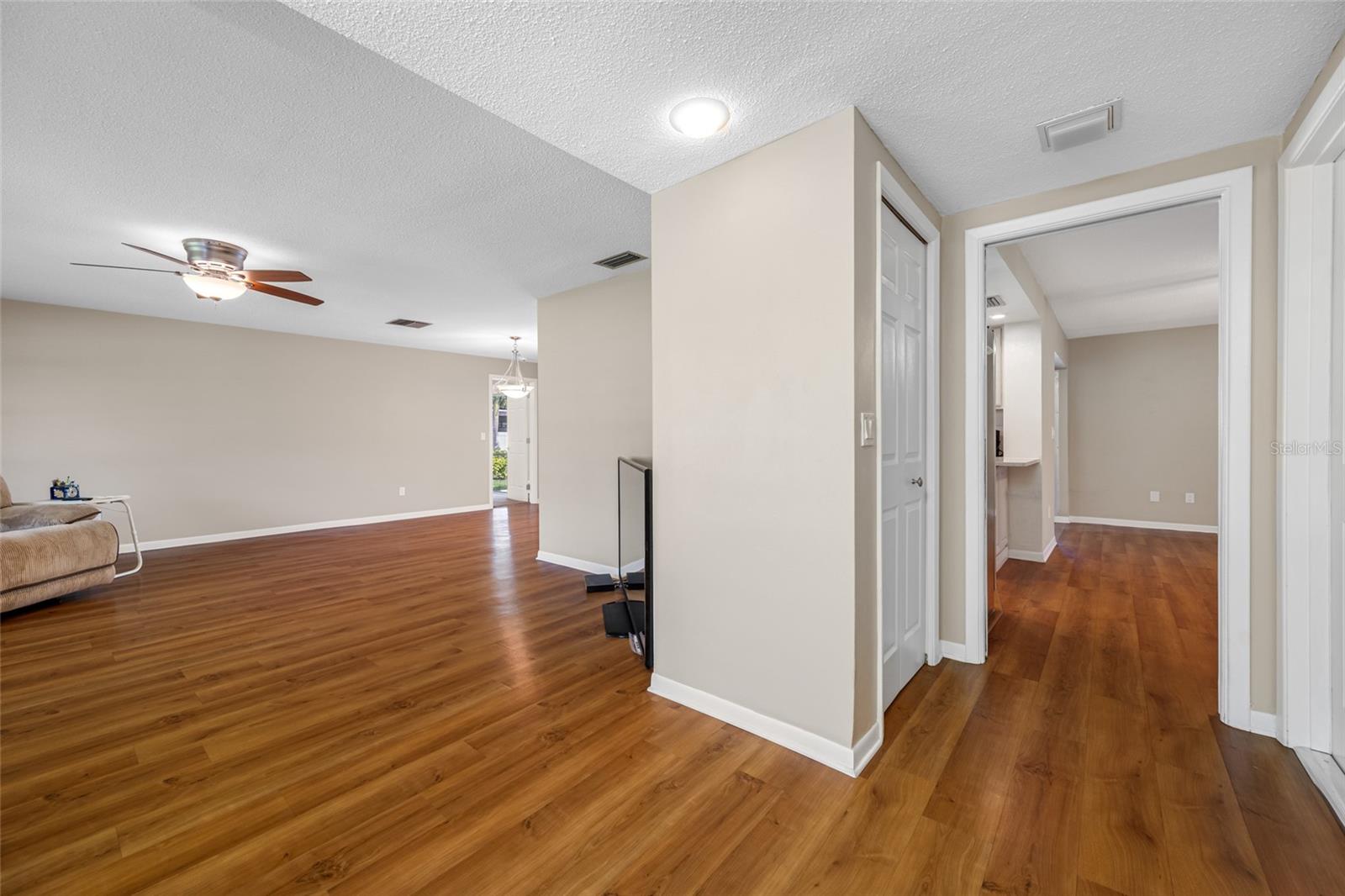 Image 13 of 85 For 2515 Desoto Way S