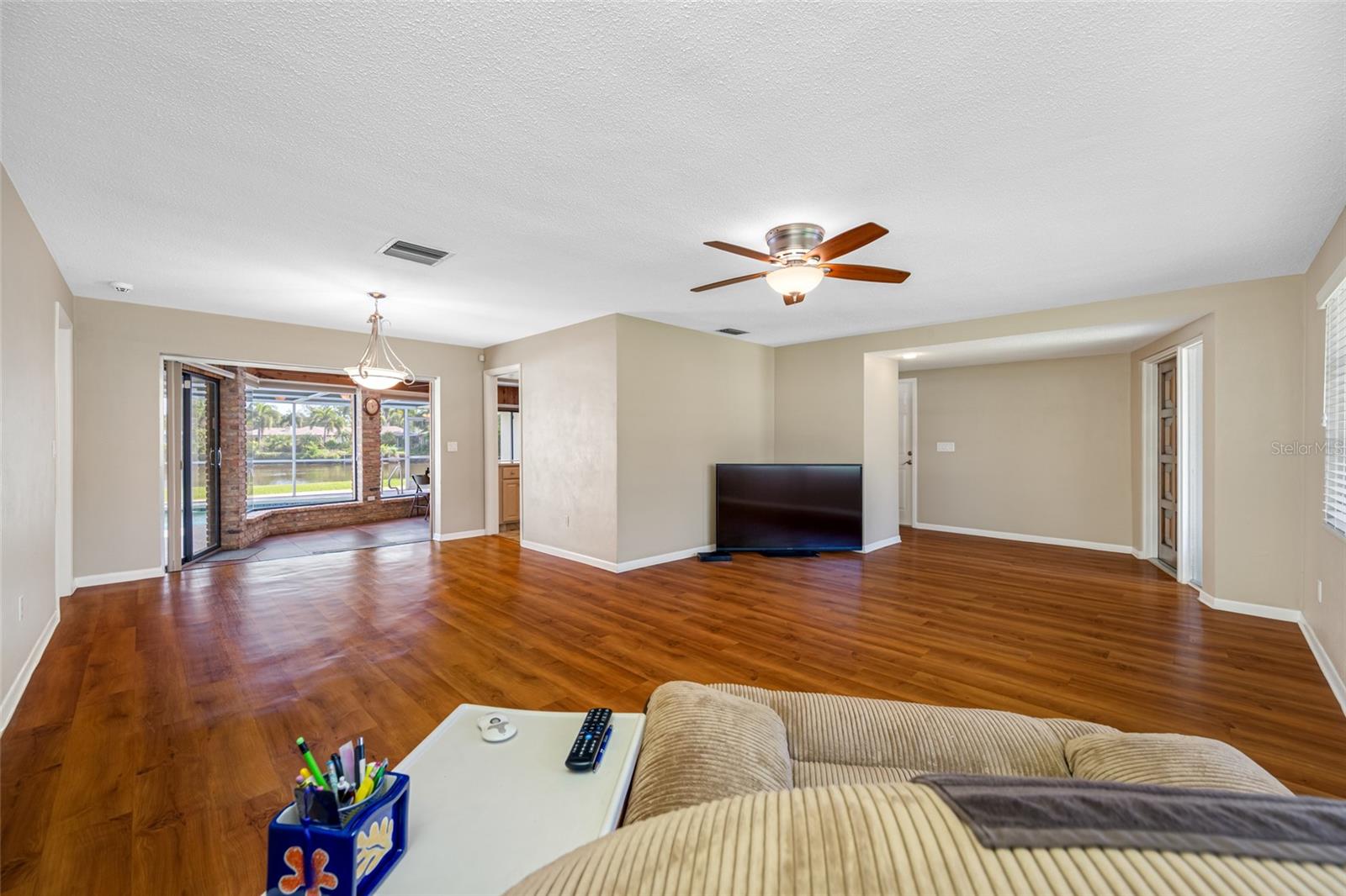 Image 18 of 85 For 2515 Desoto Way S