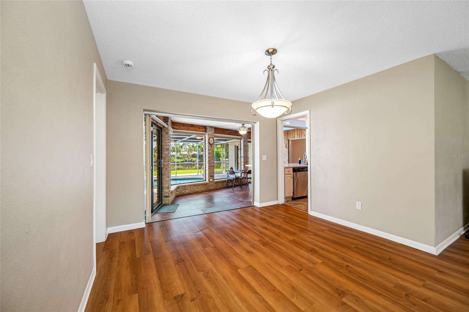 Image 20 of 85 For 2515 Desoto Way S