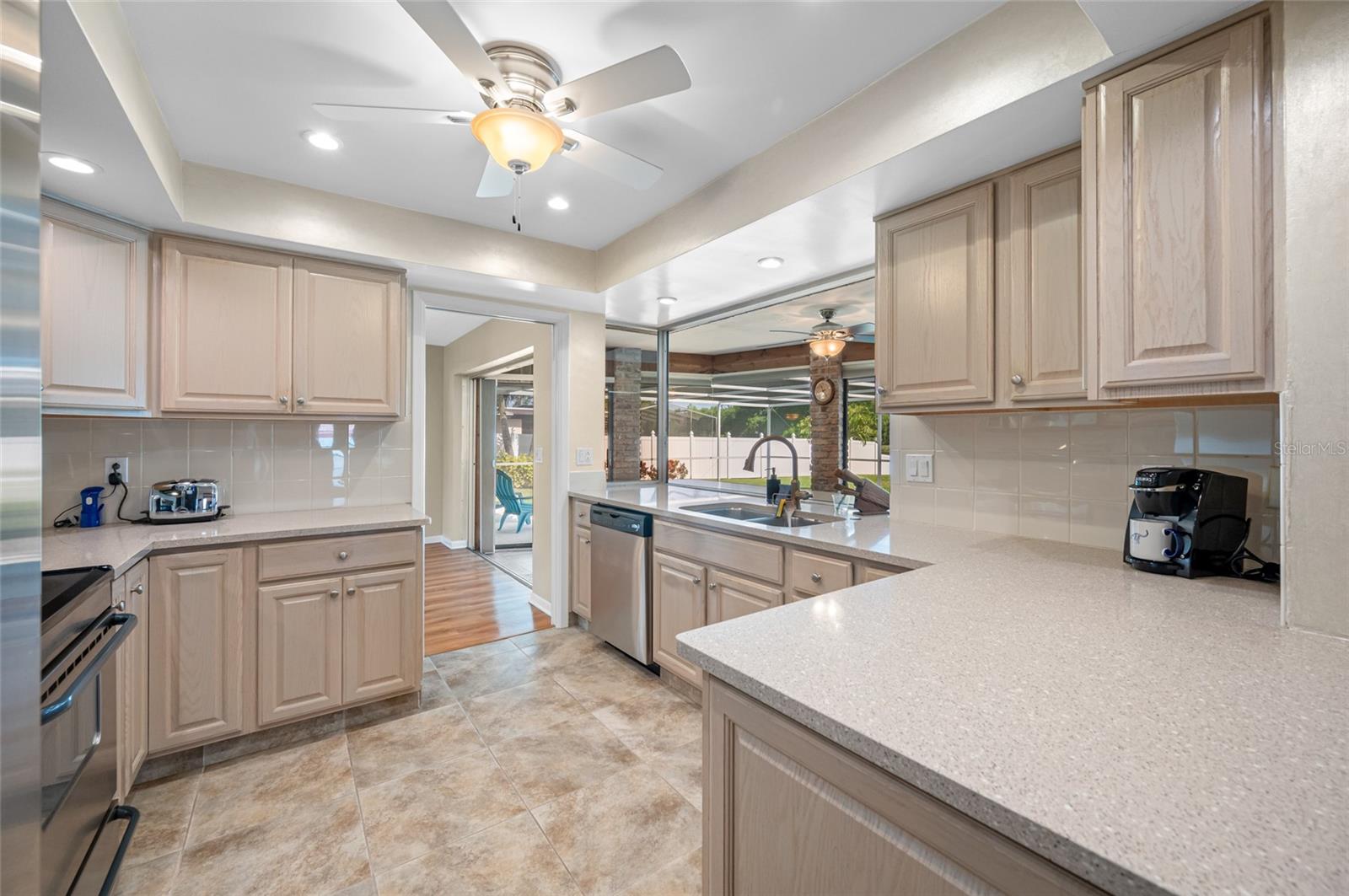 Image 32 of 85 For 2515 Desoto Way S