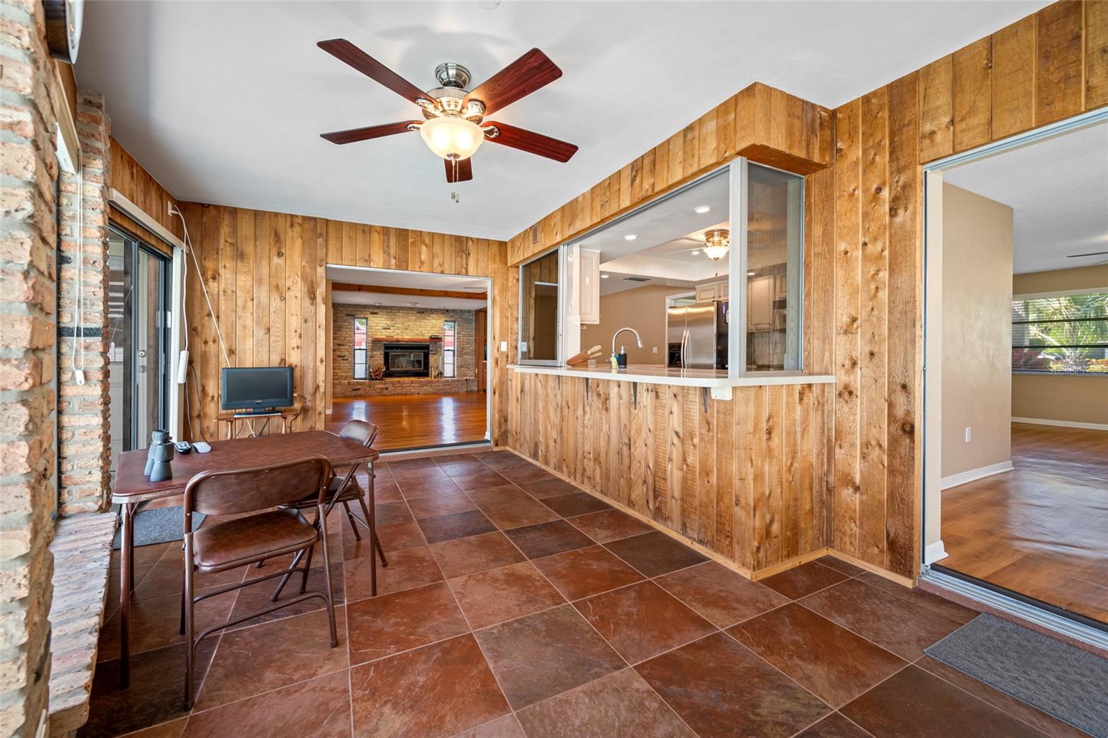 Image 41 of 85 For 2515 Desoto Way S