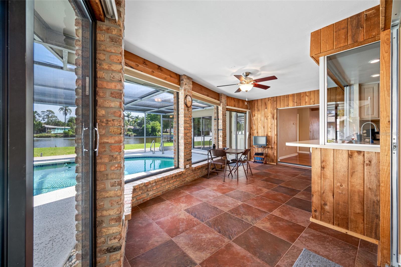 Image 42 of 85 For 2515 Desoto Way S