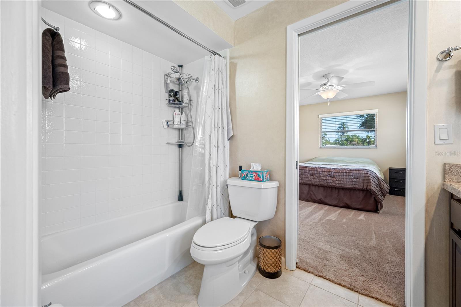 Image 43 of 85 For 2515 Desoto Way S