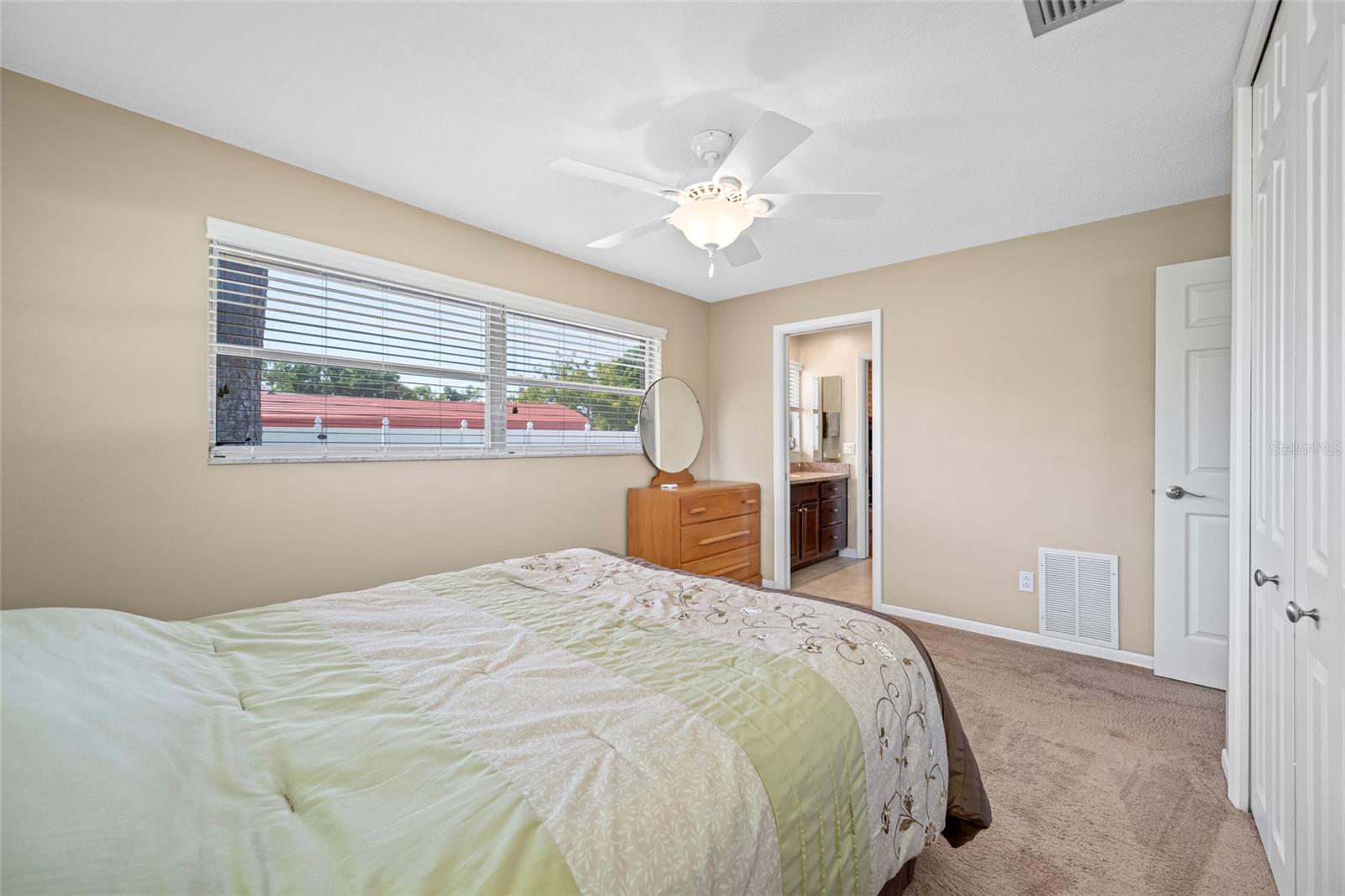 Image 47 of 85 For 2515 Desoto Way S