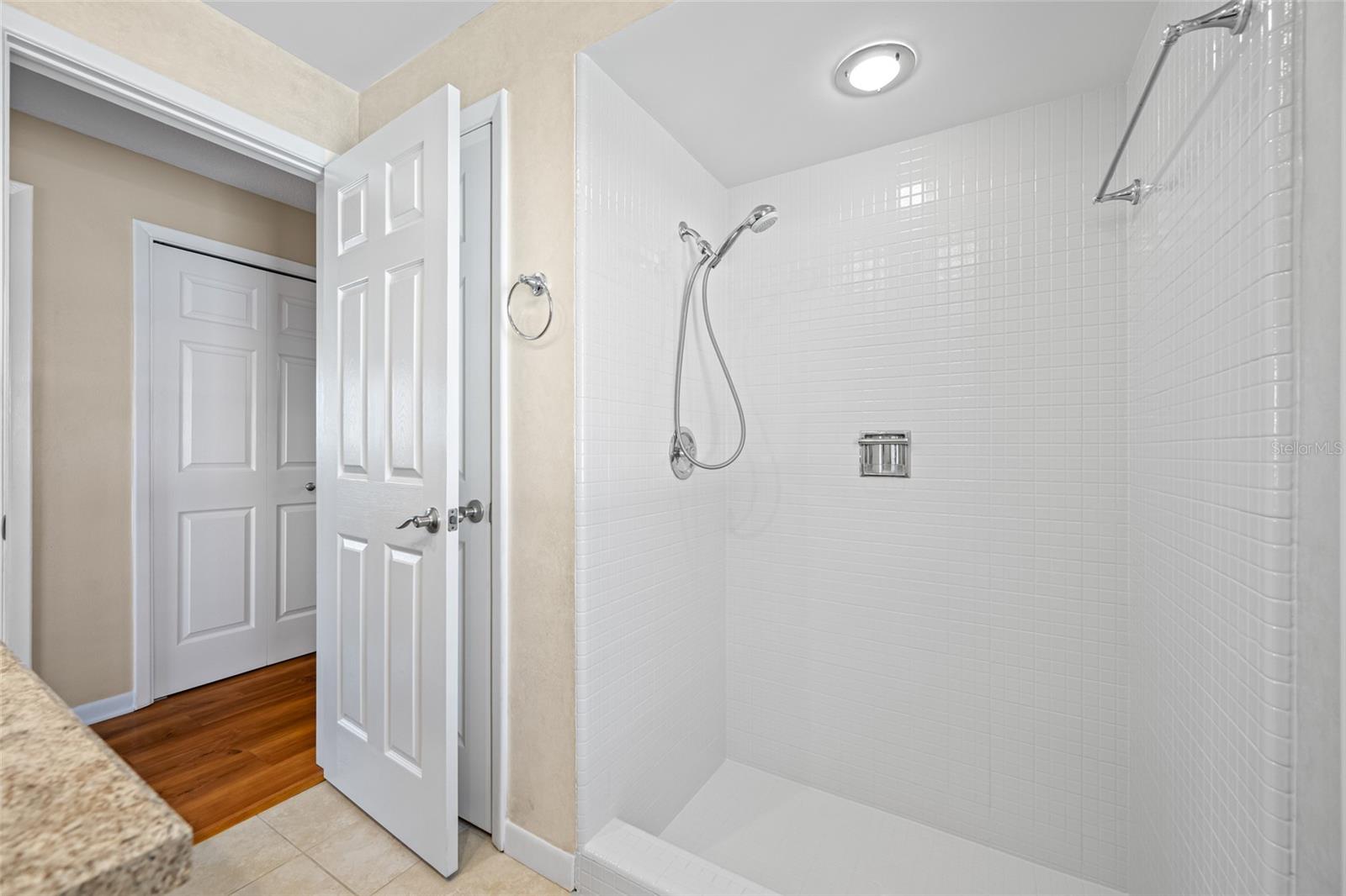 Image 50 of 85 For 2515 Desoto Way S