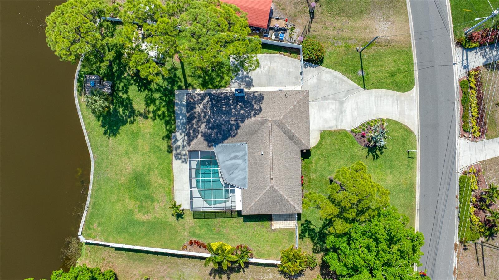 Image 59 of 85 For 2515 Desoto Way S