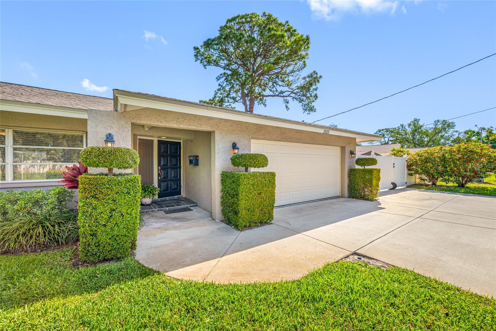 Image 6 of 85 For 2515 Desoto Way S