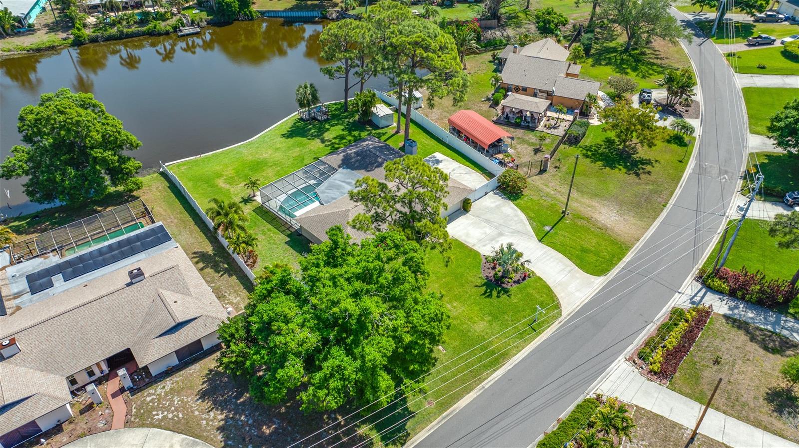 Image 60 of 85 For 2515 Desoto Way S