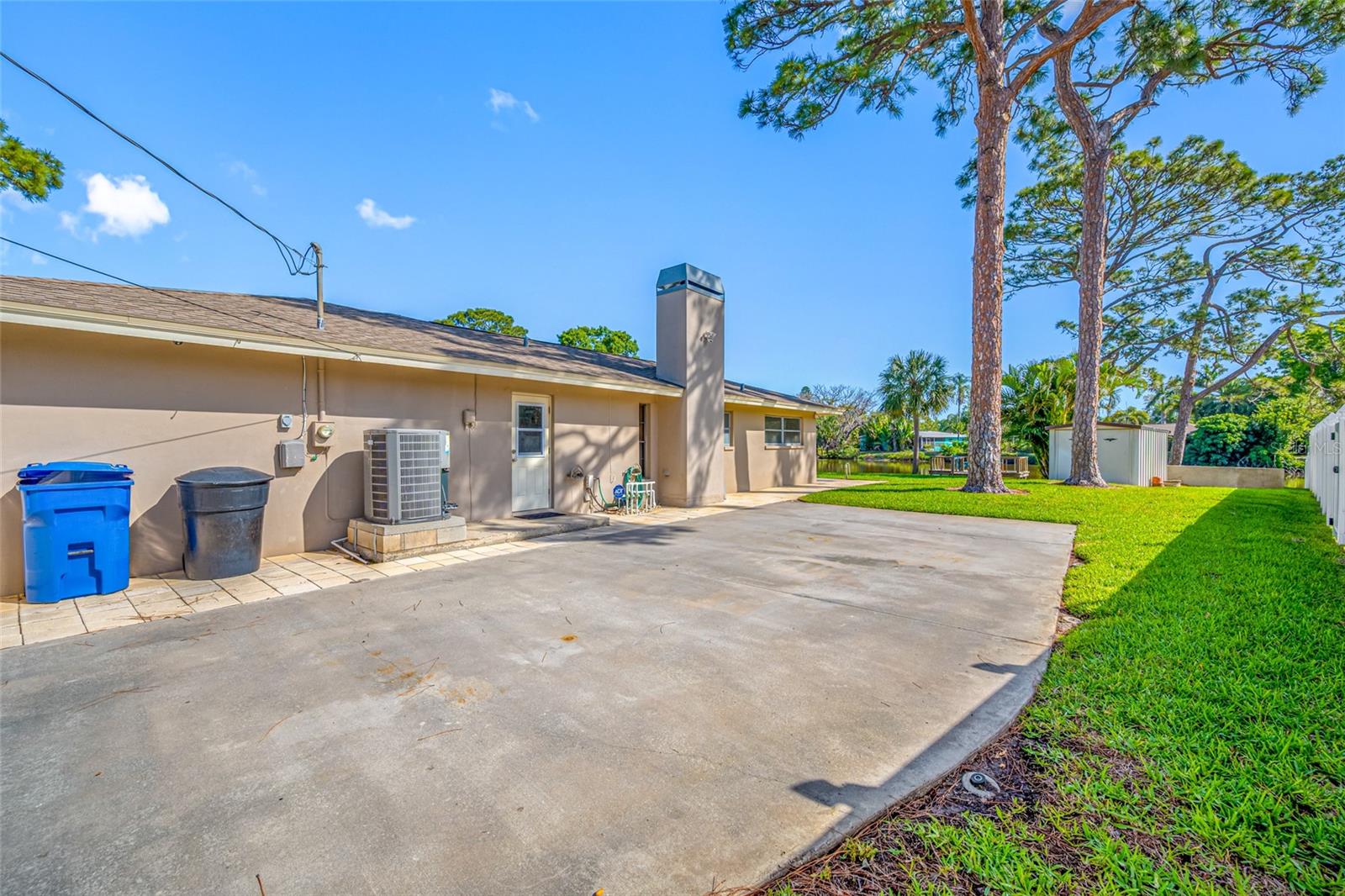 Image 7 of 85 For 2515 Desoto Way S